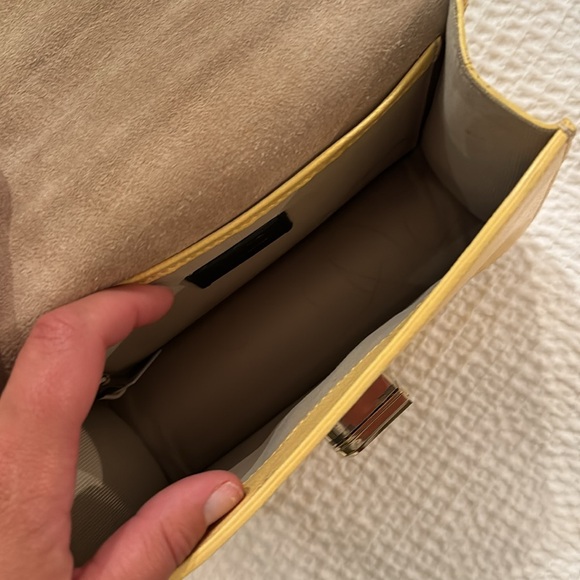 Yellow Furla crossbody handbag with gold chain - Picture 5 of 5